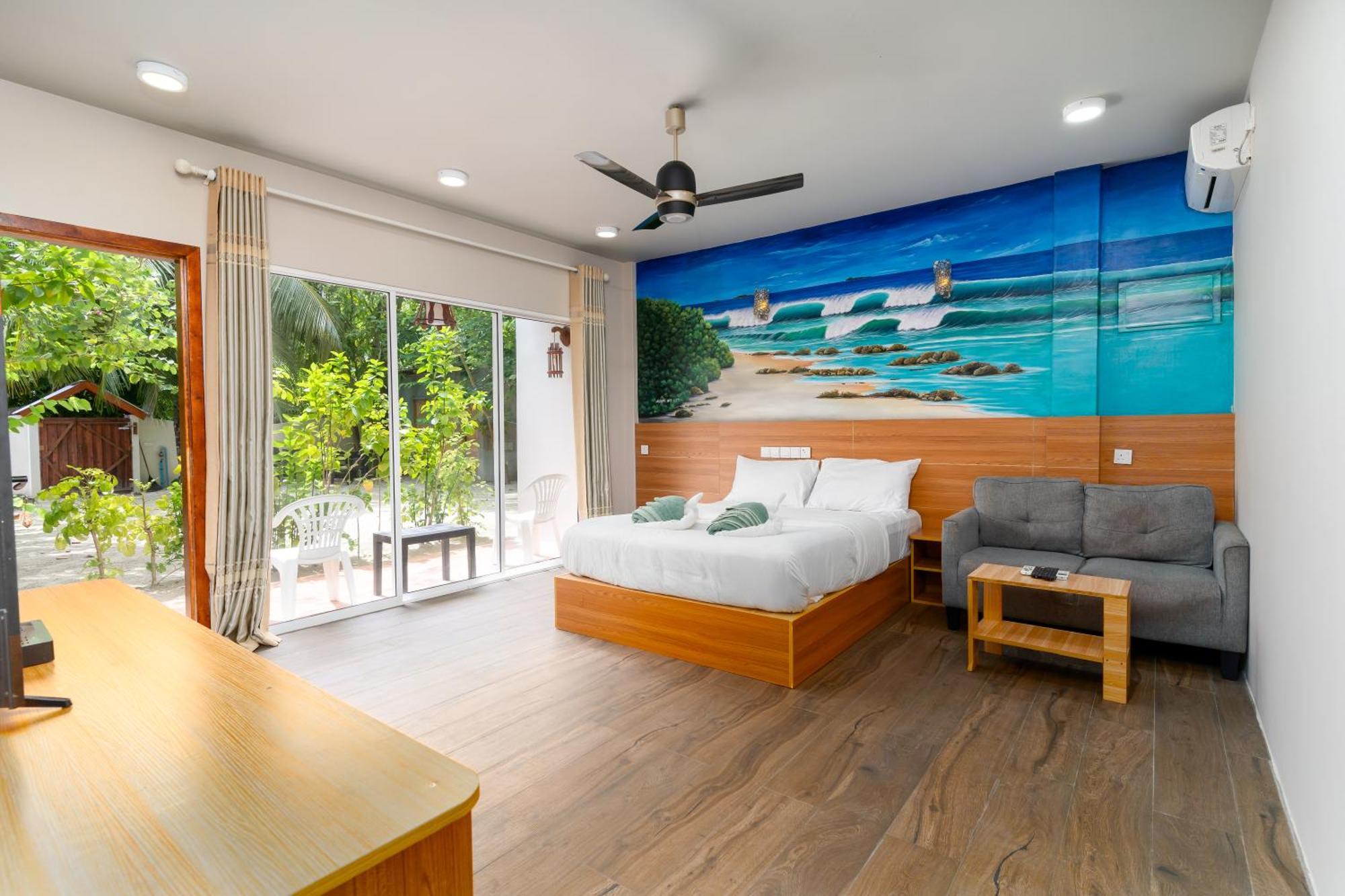 Ukulhas Villa Oceanview Hotel & Spa מראה חיצוני תמונה