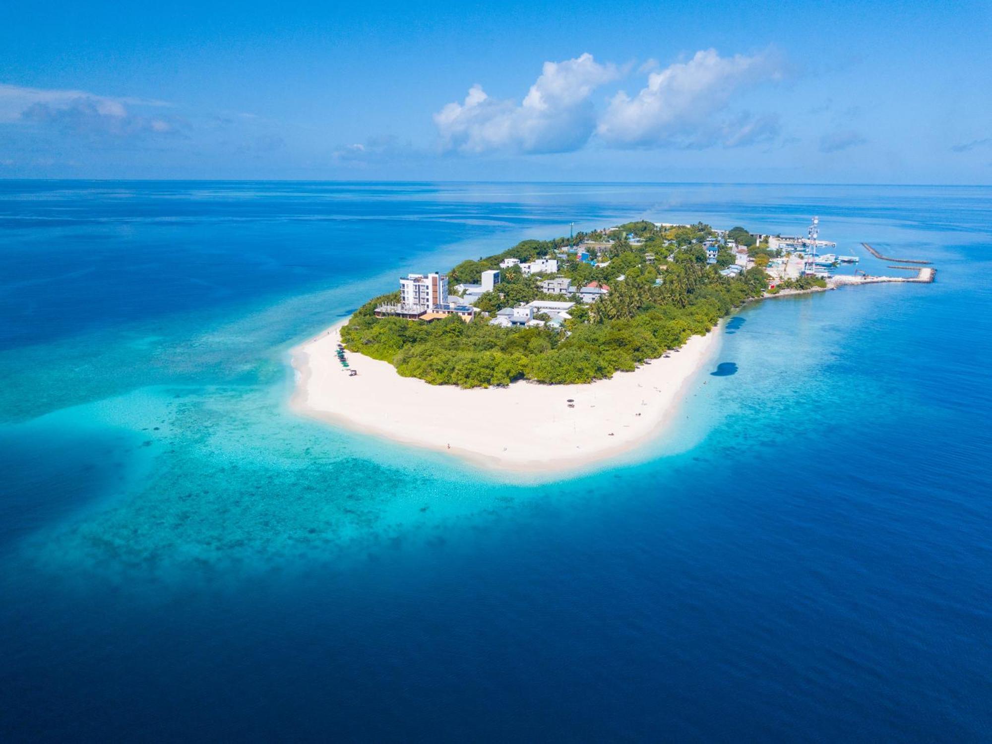 Ukulhas Villa Oceanview Hotel & Spa מראה חיצוני תמונה