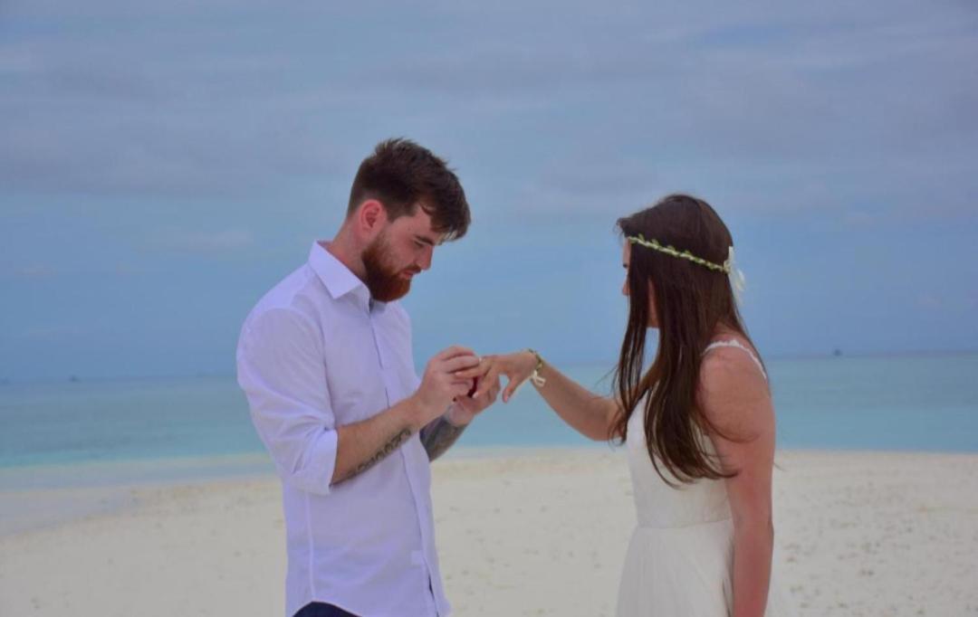 Ukulhas Villa Oceanview Hotel & Spa מראה חיצוני תמונה