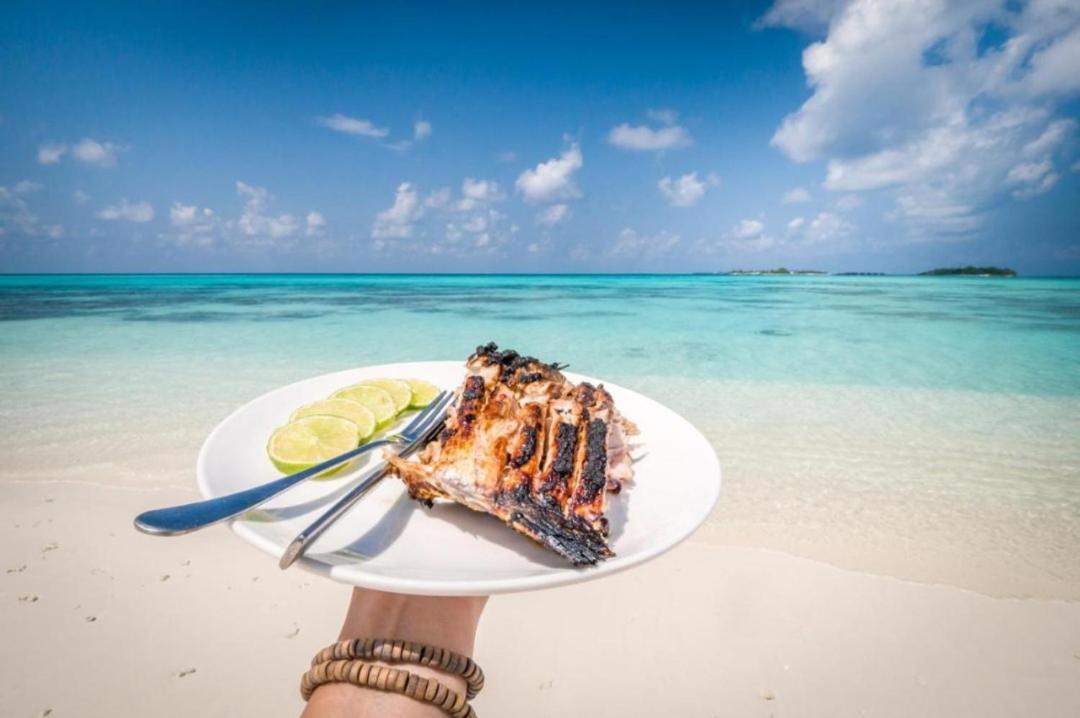 Ukulhas Villa Oceanview Hotel & Spa מראה חיצוני תמונה