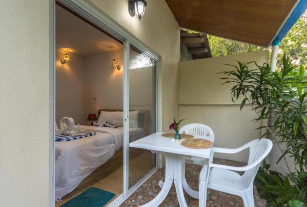 Ukulhas Villa Oceanview Hotel & Spa מראה חיצוני תמונה