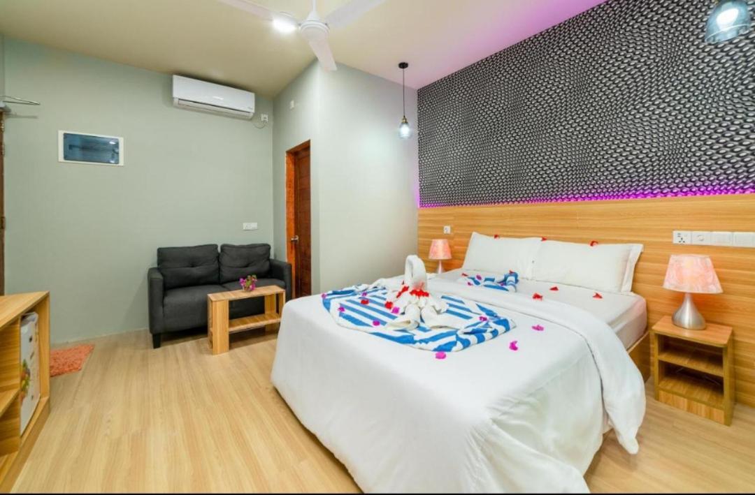 Ukulhas Villa Oceanview Hotel & Spa מראה חיצוני תמונה