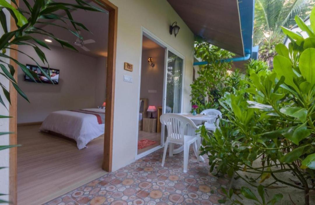 Ukulhas Villa Oceanview Hotel & Spa מראה חיצוני תמונה